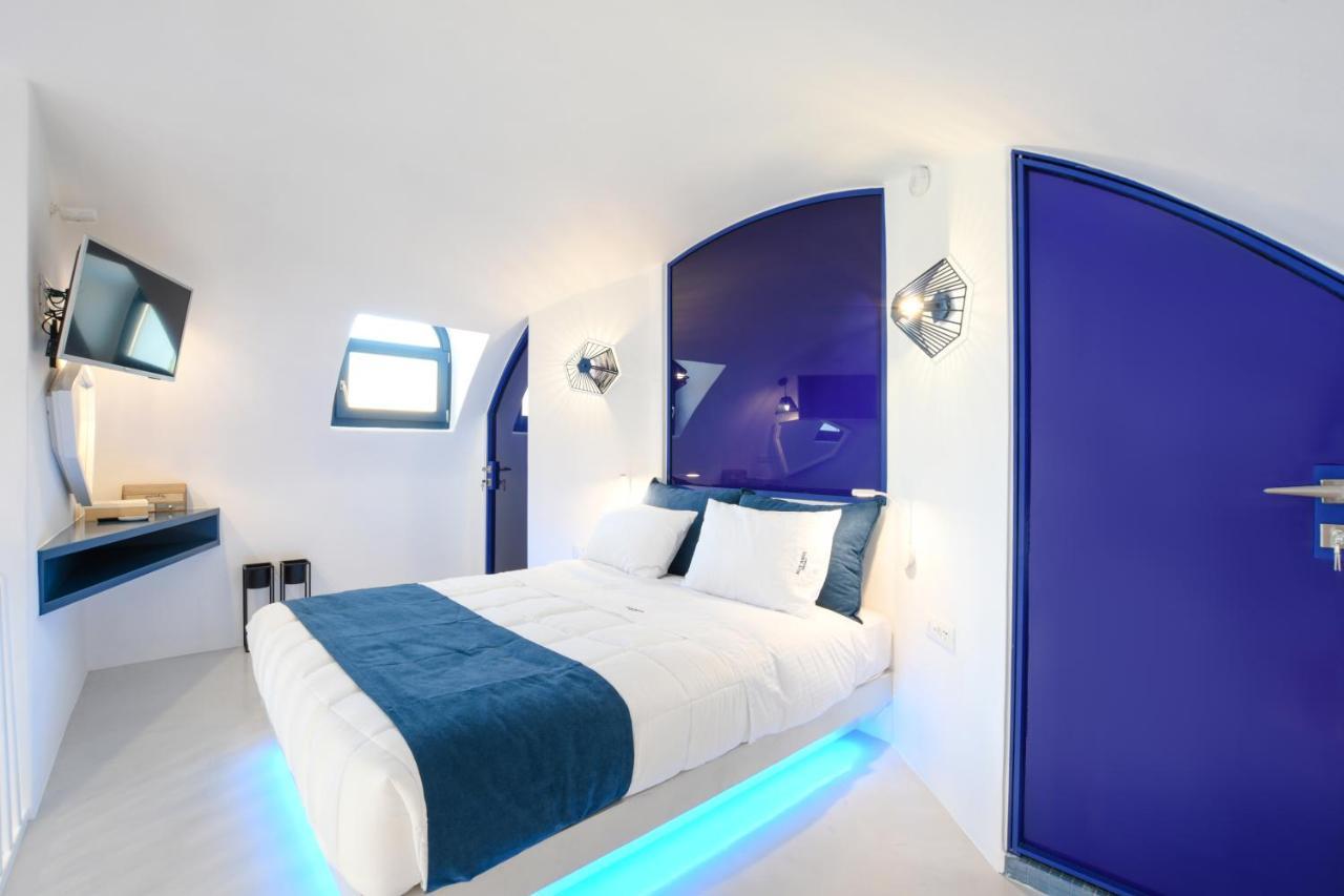 Blue White Villa Monolithos