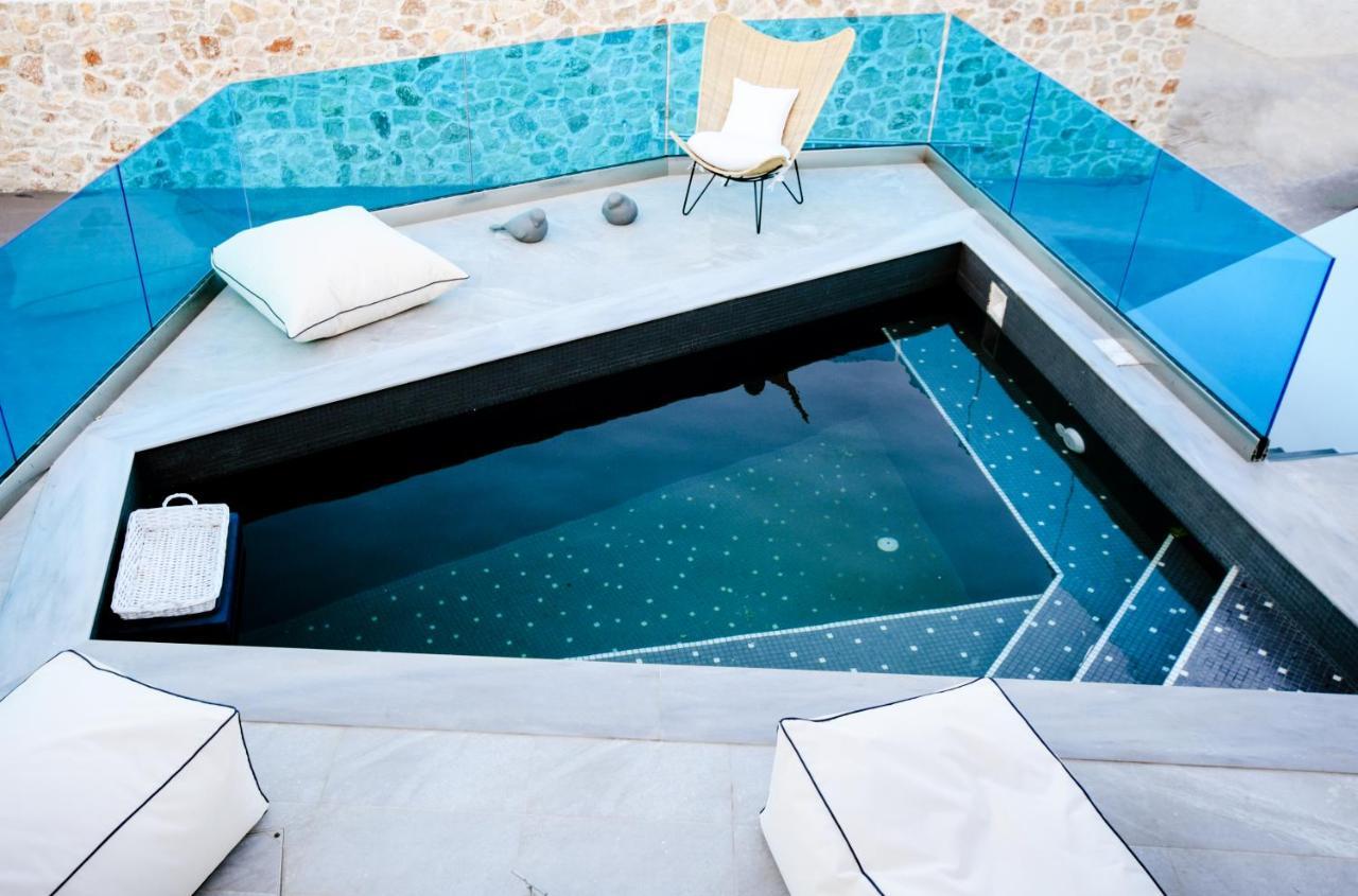 Blue White Villa Monolithos