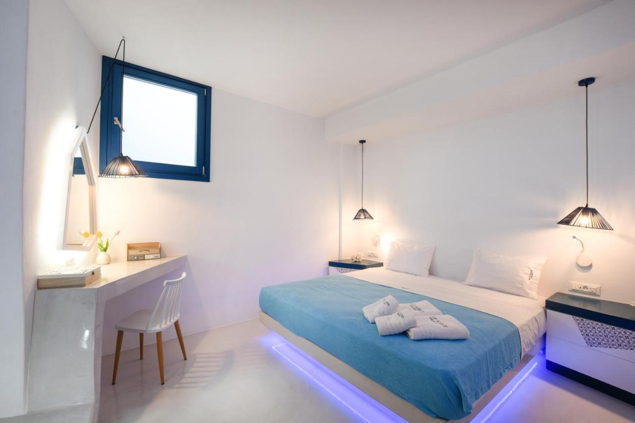 Blue White Villa Monolithos