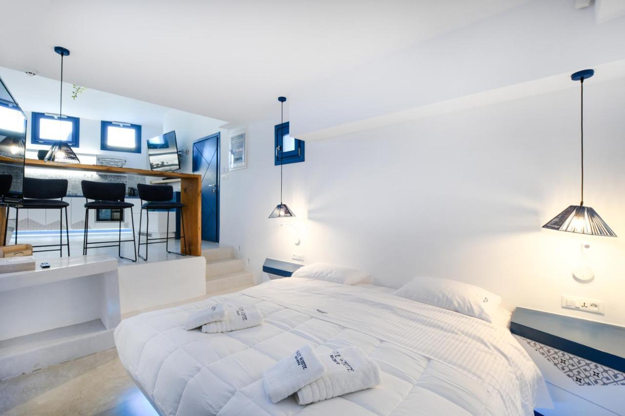 Villa Blue White Monolithos