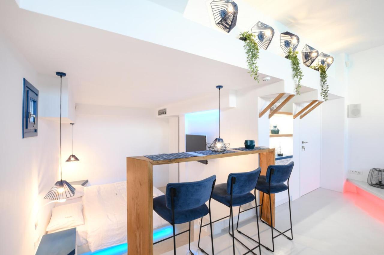 Villa Blue White Monolithos