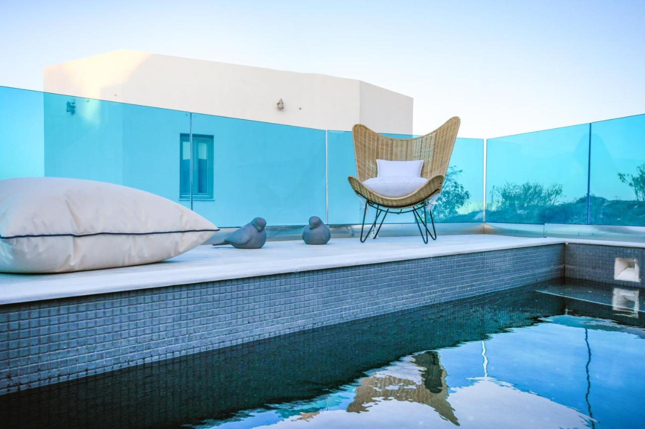 Blue White Villa